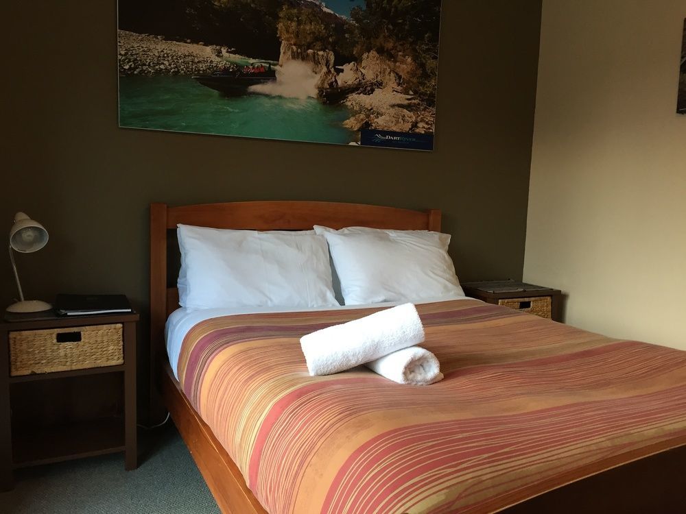 Queenstown Top 10 Holiday Park Exterior foto