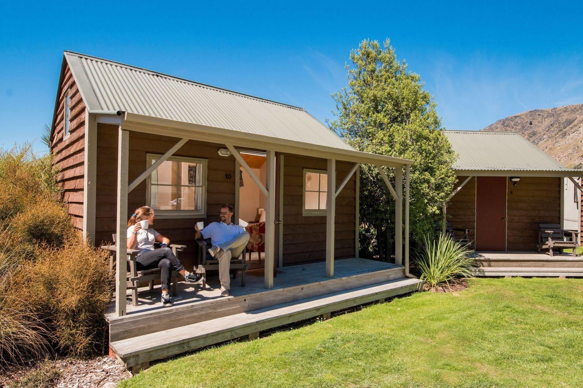 Queenstown Top 10 Holiday Park Exterior foto