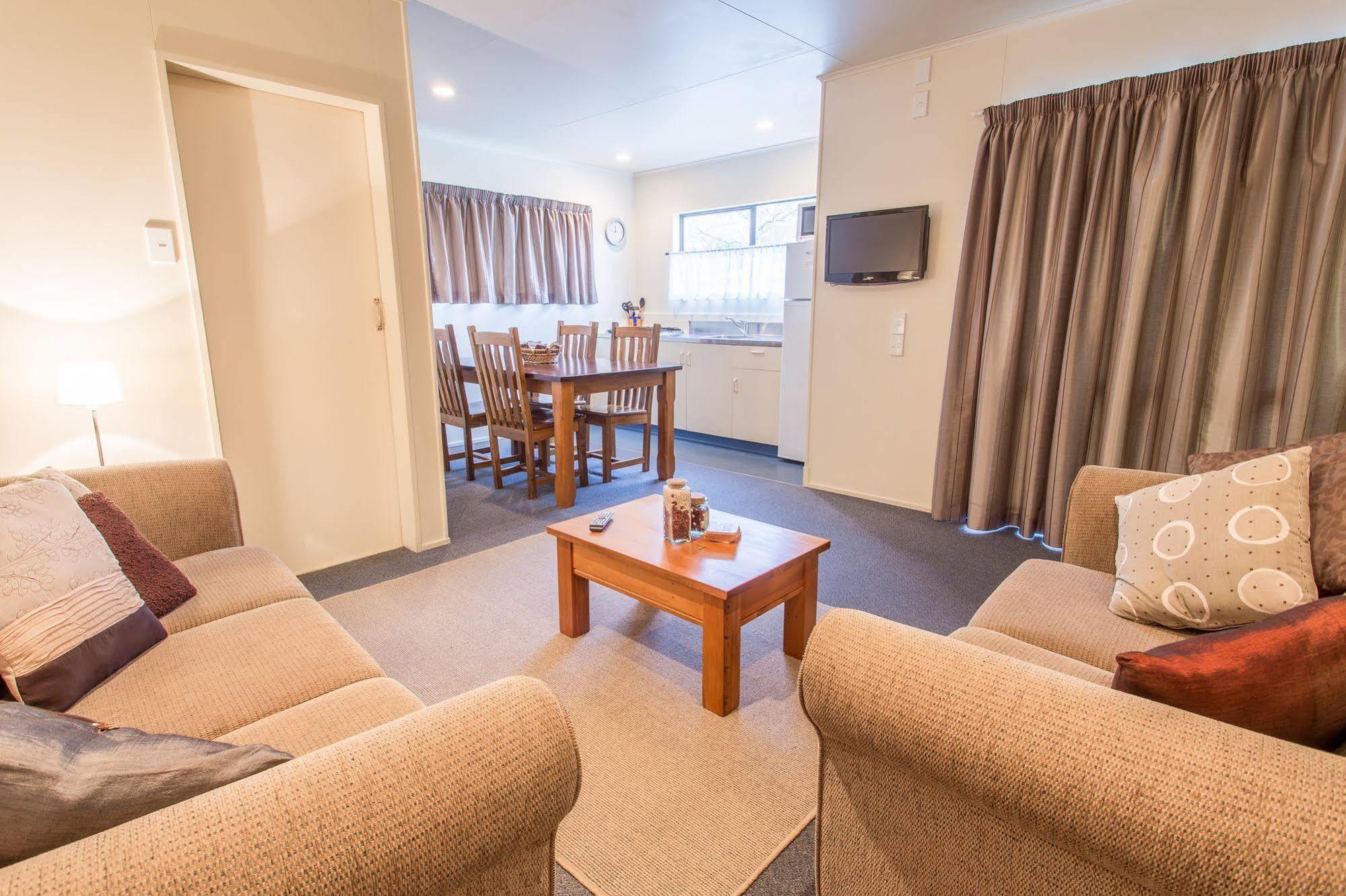Queenstown Top 10 Holiday Park Exterior foto