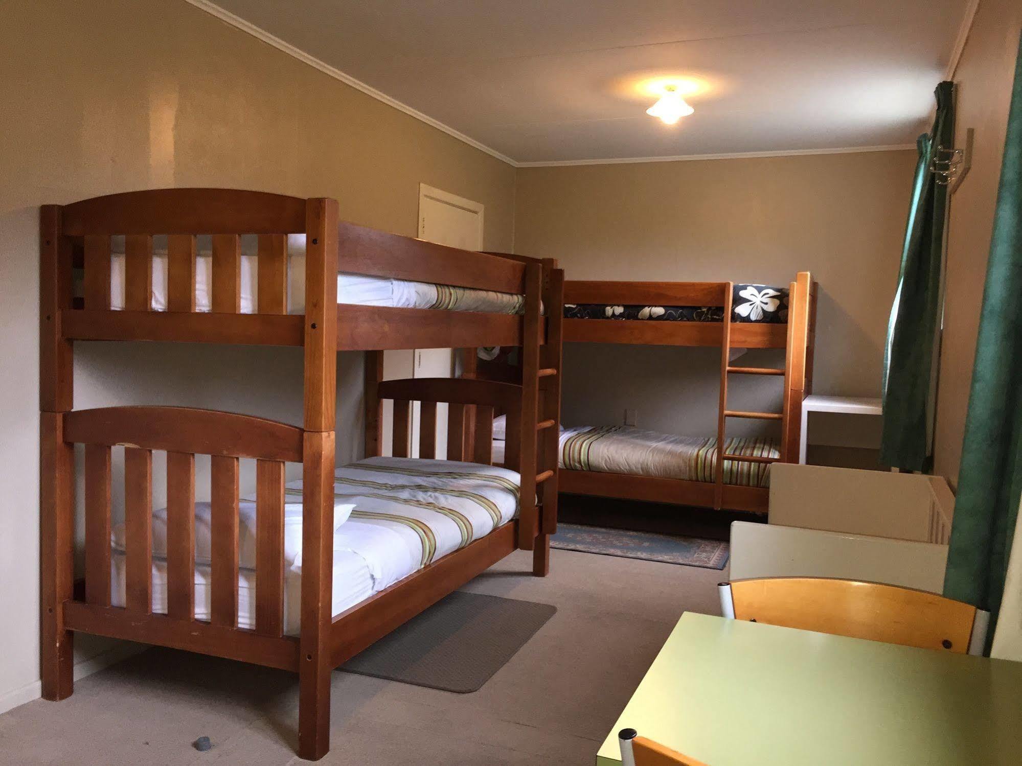 Queenstown Top 10 Holiday Park Exterior foto